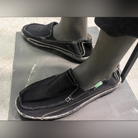 Slip-On Canvas Loafers Men Sz 11.5 Black NEW WITH TAGS - Picture 11 of 16